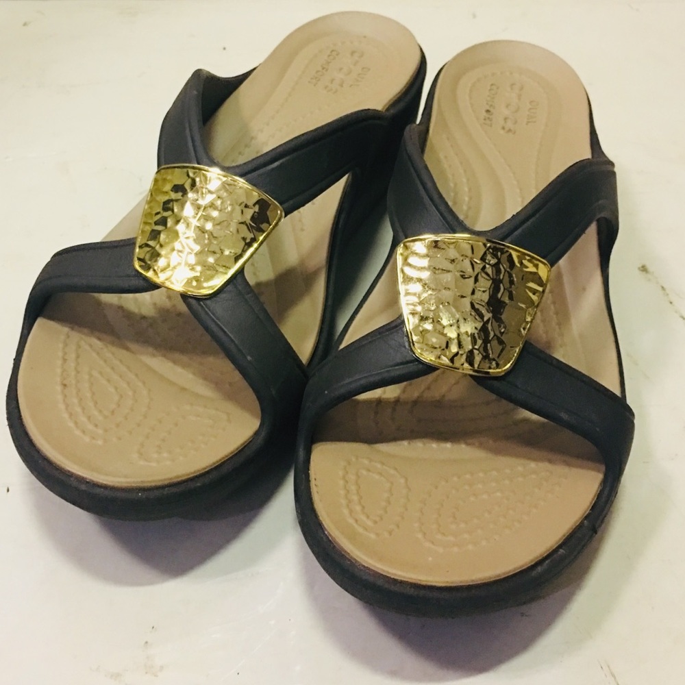 Crocs wedge sandal